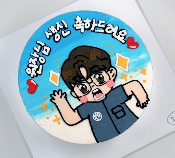 맑고고운시그니처 대표 쌈무원장이 직원분들께 받은 생일케이크!~